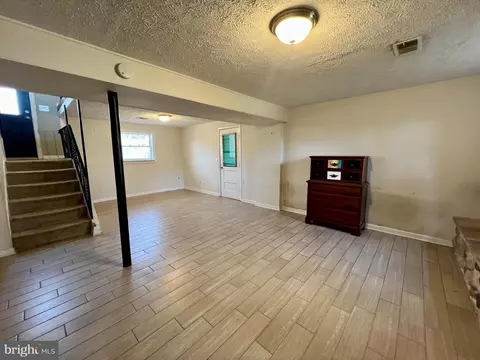 Living - 3027 Marlin Dr, Riva, MD 21140 photo 3 of 4