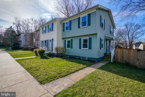 2041 Lake Grove Ct, Crofton, MD 21114