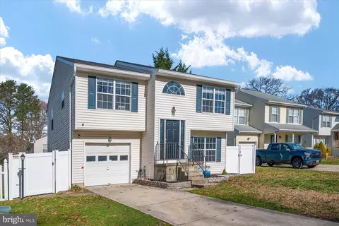 Exterior - 968 11th St, Pasadena, MD 21122 photo 2 of 8