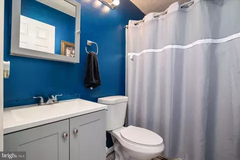 Bath - 968 11th St, Pasadena, MD 21122 photo 3 of 3