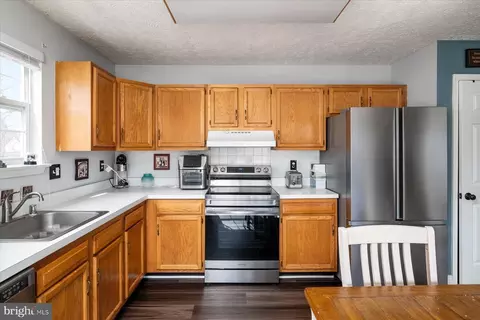 Kitchen - 968 11th St, Pasadena, MD 21122 photo 3 of 6
