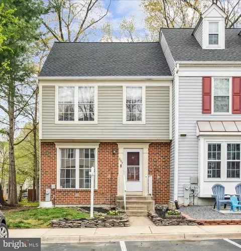 697 Lions Gate Ln, Odenton, MD 21113