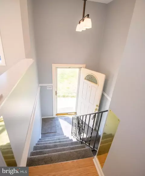 Entry Way - 1717 Forestville Rd, Edgewater, MD 21037 photo 4 of 5