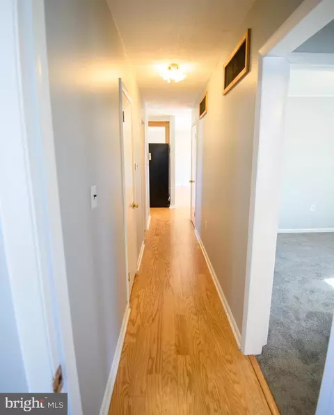 Entry Way - 1717 Forestville Rd, Edgewater, MD 21037 photo 2 of 5