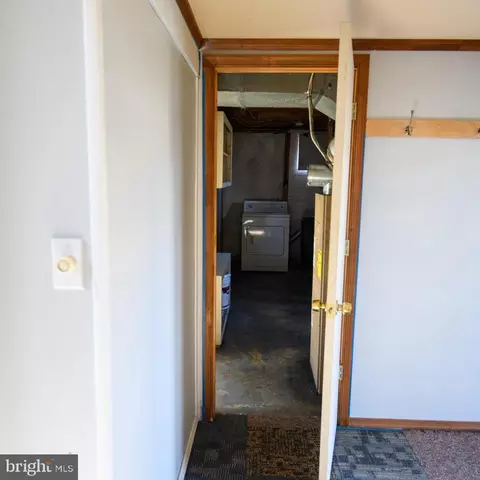 Entry Way - 1717 Forestville Rd, Edgewater, MD 21037 photo 5 of 5