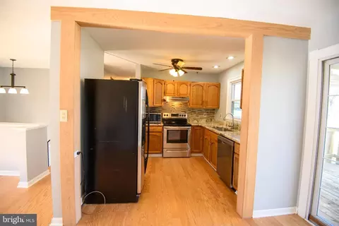 Kitchen - 1717 Forestville Rd, Edgewater, MD 21037 photo 3 of 3