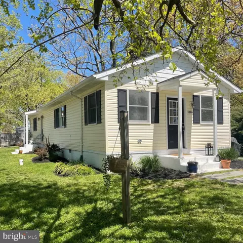 1500 Calloway Dr, Shady Side, MD 20764