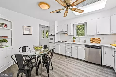 1071 Trails End Rd, Pasadena, MD 21122 photo 32