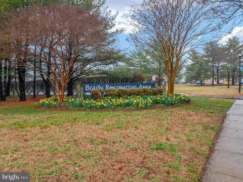 View/Area - 8655 Scorton Harbour, Pasadena, MD 21122 photo 4 of 5