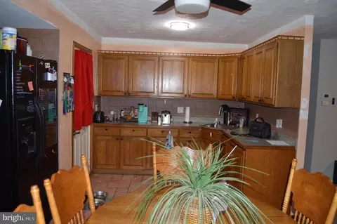 13 Penny Ln, Pasadena, MD 21122 photo 7