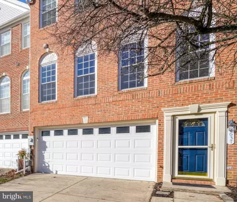 2637 Streamview Dr, Odenton, MD 21113 photo 2