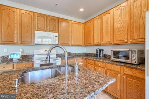 2637 Streamview Dr, Odenton, MD 21113 photo 17