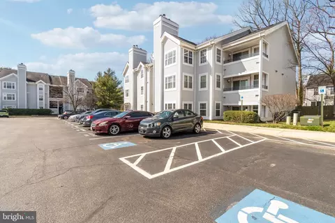 604 Moonglow Rd #301, Odenton, MD 21113