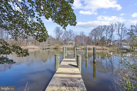 View/Area - 3941 W Shore Dr, Edgewater, MD 21037 photo 1 of 7