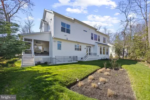 Exterior - 3941 W Shore Dr, Edgewater, MD 21037 photo 4 of 5