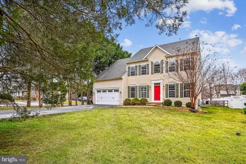 102 Holly Rd, Edgewater, MD 21037
