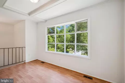 Living - 2180 Glenfield Rd, Annapolis, MD 21401 photo 1 of 3
