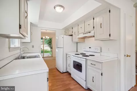 Kitchen - 2180 Glenfield Rd, Annapolis, MD 21401 photo 2 of 2