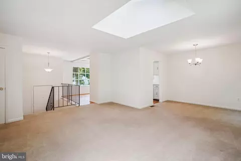 Living - 2180 Glenfield Rd, Annapolis, MD 21401 photo 2 of 3