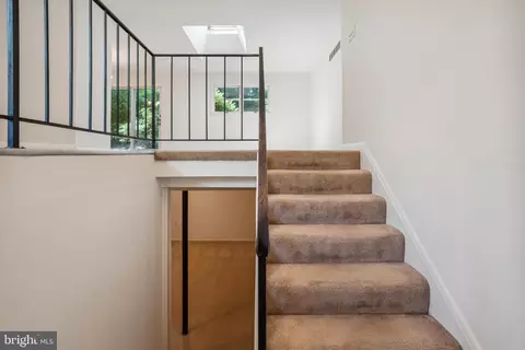 Entry Way - 2180 Glenfield Rd, Annapolis, MD 21401 photo 1 of 1