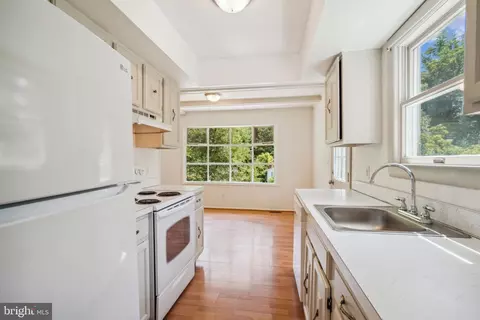 Kitchen - 2180 Glenfield Rd, Annapolis, MD 21401 photo 1 of 2