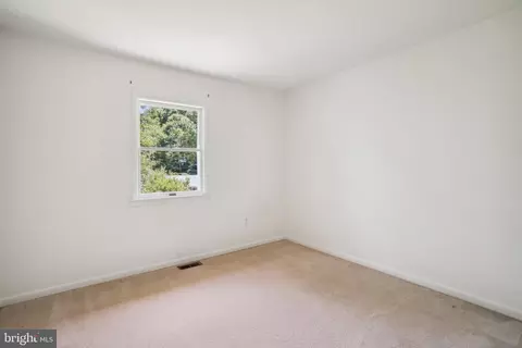 Bedroom - 2180 Glenfield Rd, Annapolis, MD 21401 photo 3 of 3