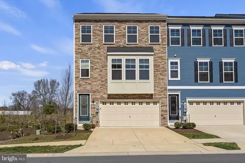 8377 Amber Beacon Cir, Millersville, MD 21108