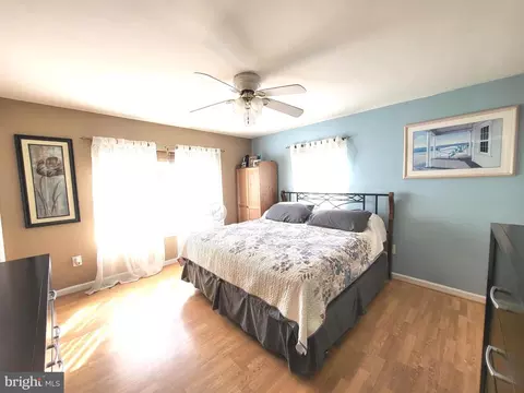 Bedroom - 708 Tyler Point Rd, Deale, MD 20751 photo 2 of 4
