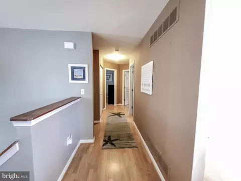 Entry Way - 708 Tyler Point Rd, Deale, MD 20751 photo 3 of 5