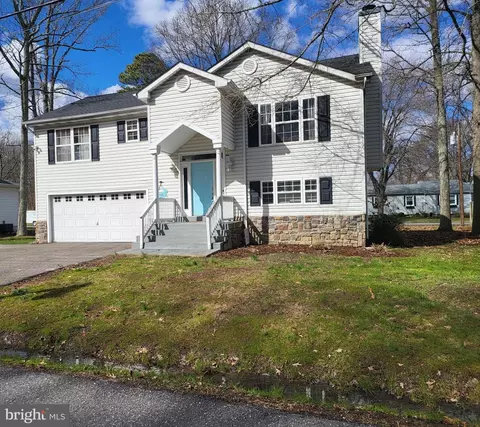 Exterior - 708 Tyler Point Rd, Deale, MD 20751 photo 2 of 5