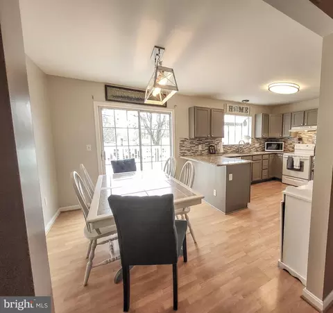 Kitchen - 708 Tyler Point Rd, Deale, MD 20751 photo 5 of 5