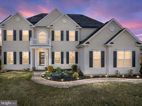 7992 High Oak Rd, Glen Burnie, MD 21060