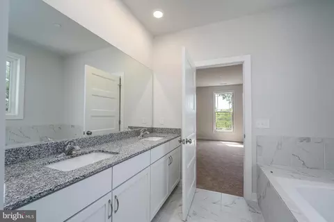 Bath - 216 Drum Ave S, Pasadena, MD 21122 photo 3 of 5