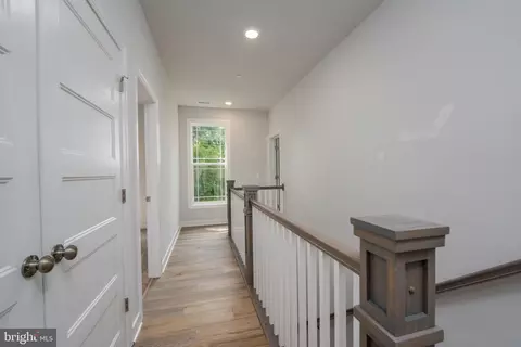 Entry Way - 216 Drum Ave S, Pasadena, MD 21122 photo 2 of 2