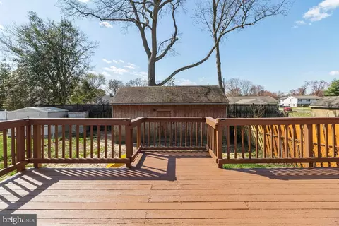 Exterior - 867 Turf Valley Dr, Pasadena, MD 21122 photo 3 of 4