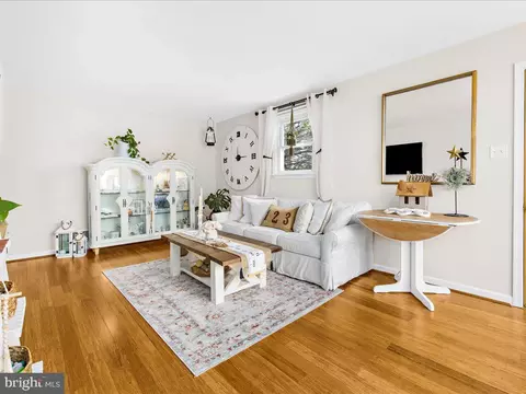 Living - 219 Glen Rd, Pasadena, MD 21122 photo 4 of 10
