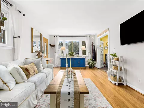 Living - 219 Glen Rd, Pasadena, MD 21122 photo 6 of 10