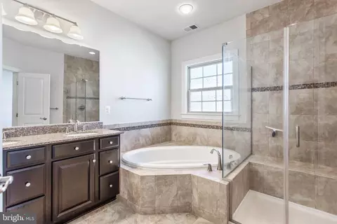 Bath - 7409 Tennison Ln, Hanover, MD 21076 photo 3 of 5