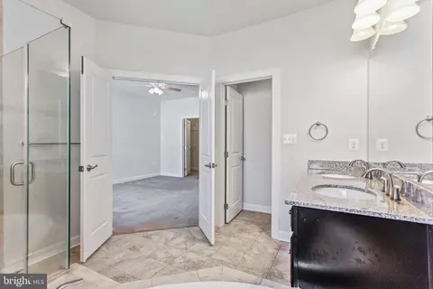 Bath - 7409 Tennison Ln, Hanover, MD 21076 photo 4 of 5