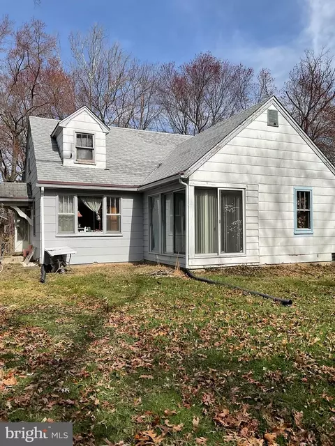 Exterior - 215 Mulberry Ave, Pasadena, MD 21122 photo 5 of 5