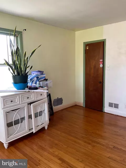 Dining - 215 Mulberry Ave, Pasadena, MD 21122 photo 2 of 2
