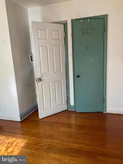 Bedroom - 215 Mulberry Ave, Pasadena, MD 21122 photo 2 of 2