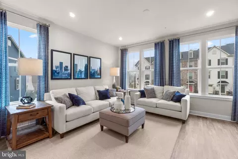 Living - 6023 Workers Dr, Brooklyn, MD 21225 photo 1 of 4