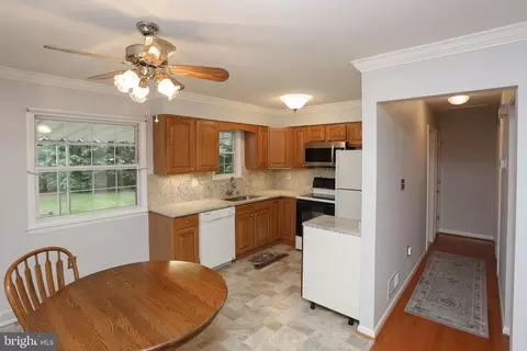 Kitchen - 55 Nicholson Dr, Pasadena, MD 21122 photo 1 of 2