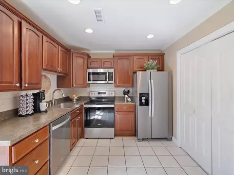 Kitchen - 2208 Notely Ln, Crofton, MD 21114 photo 3 of 6