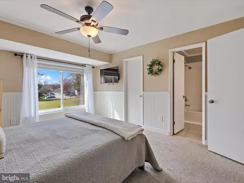 Bedroom - 2208 Notely Ln, Crofton, MD 21114 photo 5 of 10