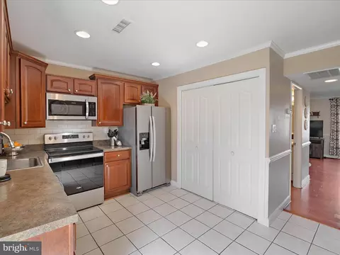 Kitchen - 2208 Notely Ln, Crofton, MD 21114 photo 5 of 6