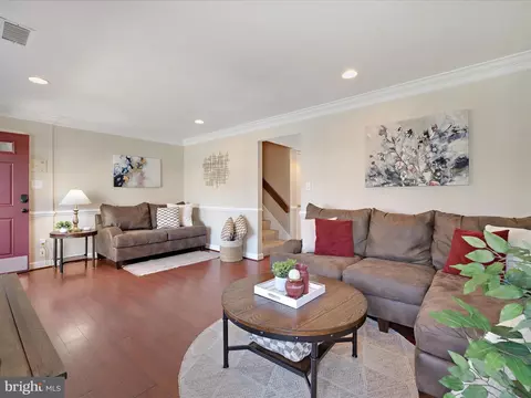Living - 2208 Notely Ln, Crofton, MD 21114 photo 6 of 6
