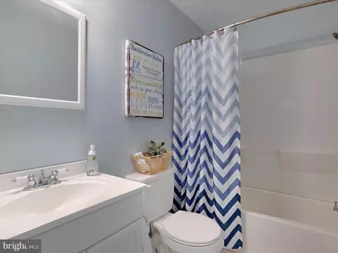 Bath - 2208 Notely Ln, Crofton, MD 21114 photo 3 of 3