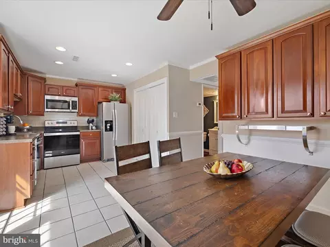Kitchen - 2208 Notely Ln, Crofton, MD 21114 photo 2 of 6